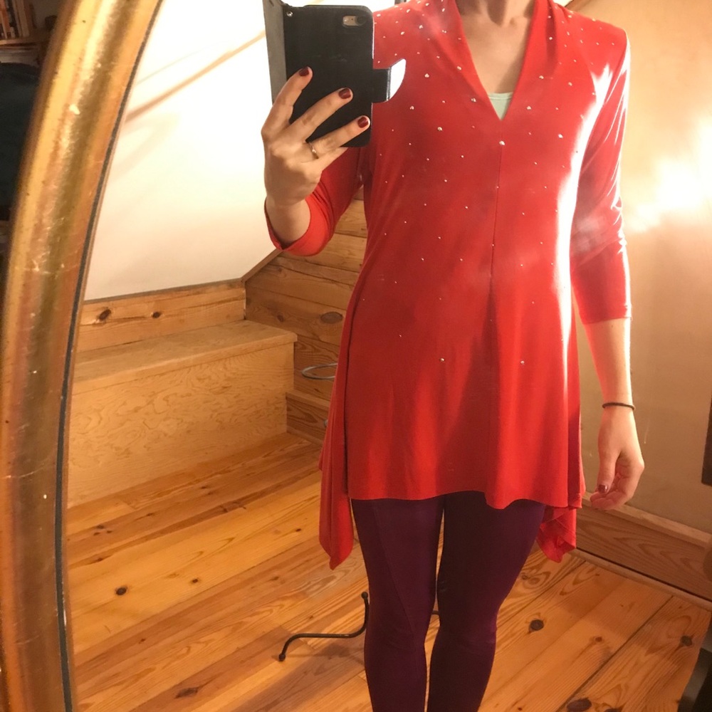 ๐ธ5/$30๐ธ Chaus Red Rhinestone Asymmetrical Top, EUC, S - Picture 12 of 13